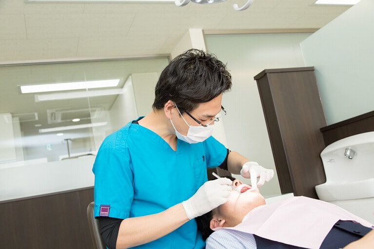 インビザライン矯正前の虫歯・歯周病チェック